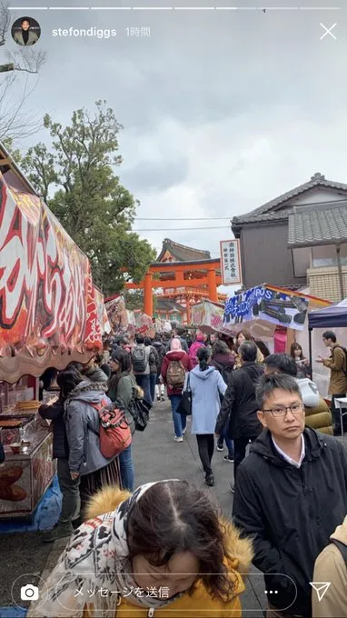 ステフォン・ディグス at 京都 伏見稲荷大社 二の鳥居付付近2